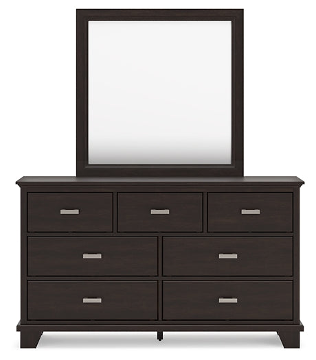 Covetown California King Panel Bed with Mirrored Dresser, Chest and Nightstand